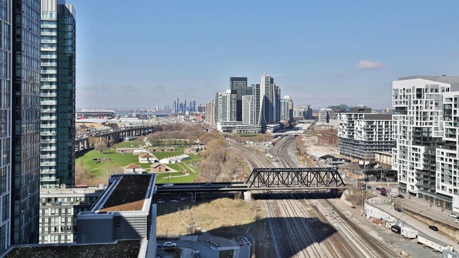 Downtown Toronto Hotel and Suites