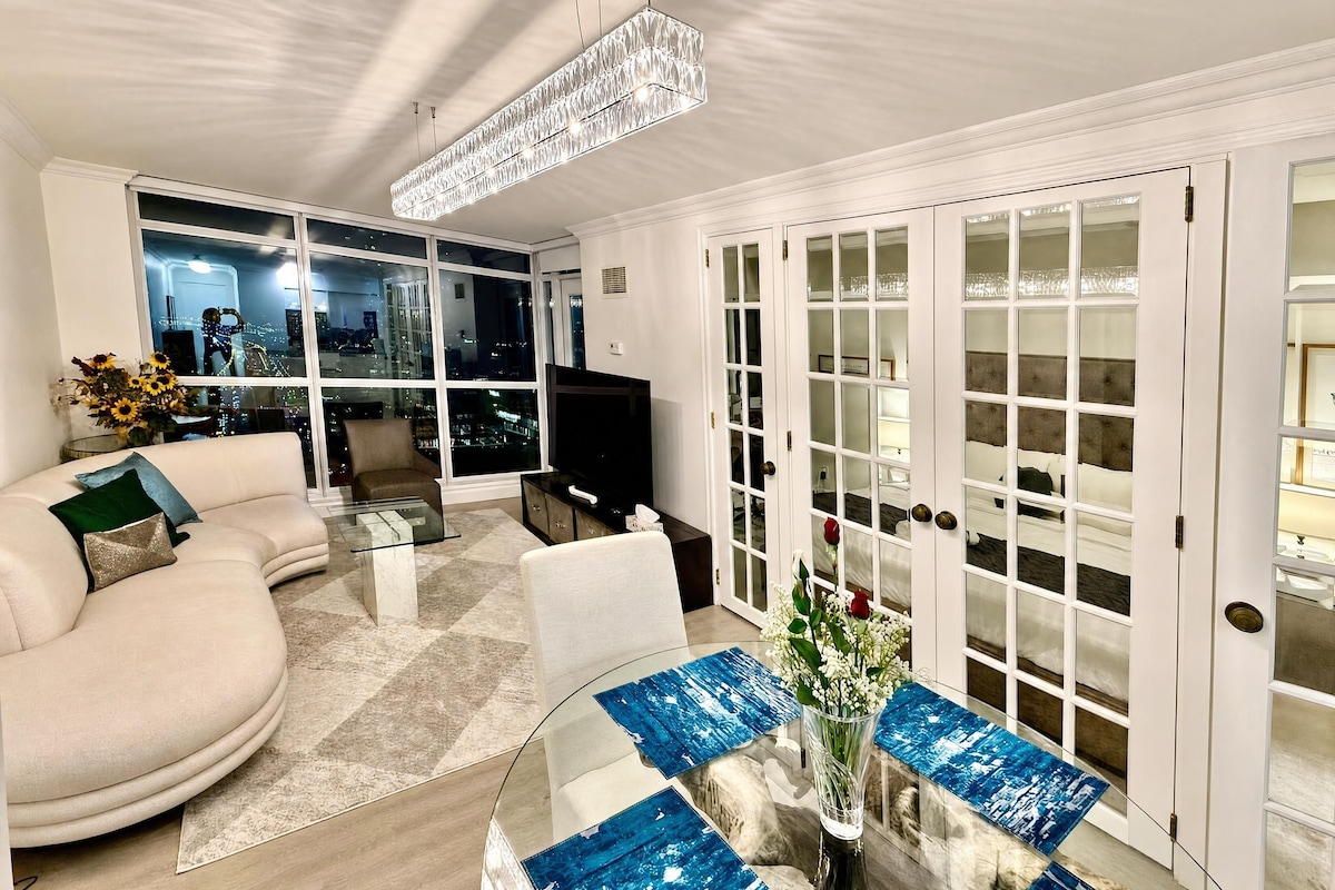 Premier Suite, Multiple Beds, Non Smoking | Living area | 55-inch TV with digital channels
