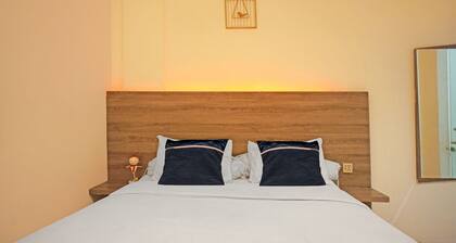 Cozy Double Escape W/ Free WiFi and Parking