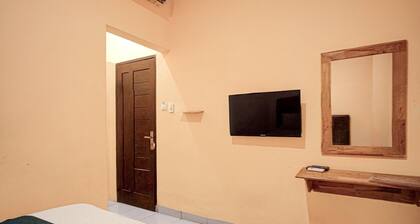 Cozy Double Escape W/ Free WiFi and Parking