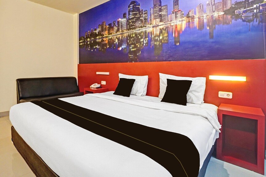 Stylish Dbl Suite Escape W/ Free Wifi And Parking - Malang