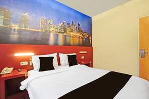 1 bedroom, desk, free WiFi, bed sheets