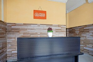 Lobby - Luxury Deluxe DBL Retreat W/ Free WiFi and Parking (Medan)