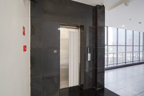 Interior - Super Townhouse Deva Road Lucknow (Lucknow)