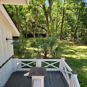 Terrace/patio - 1 Bedroom Apartment in Olde Town Bluffton, SC. (Bluffton)
