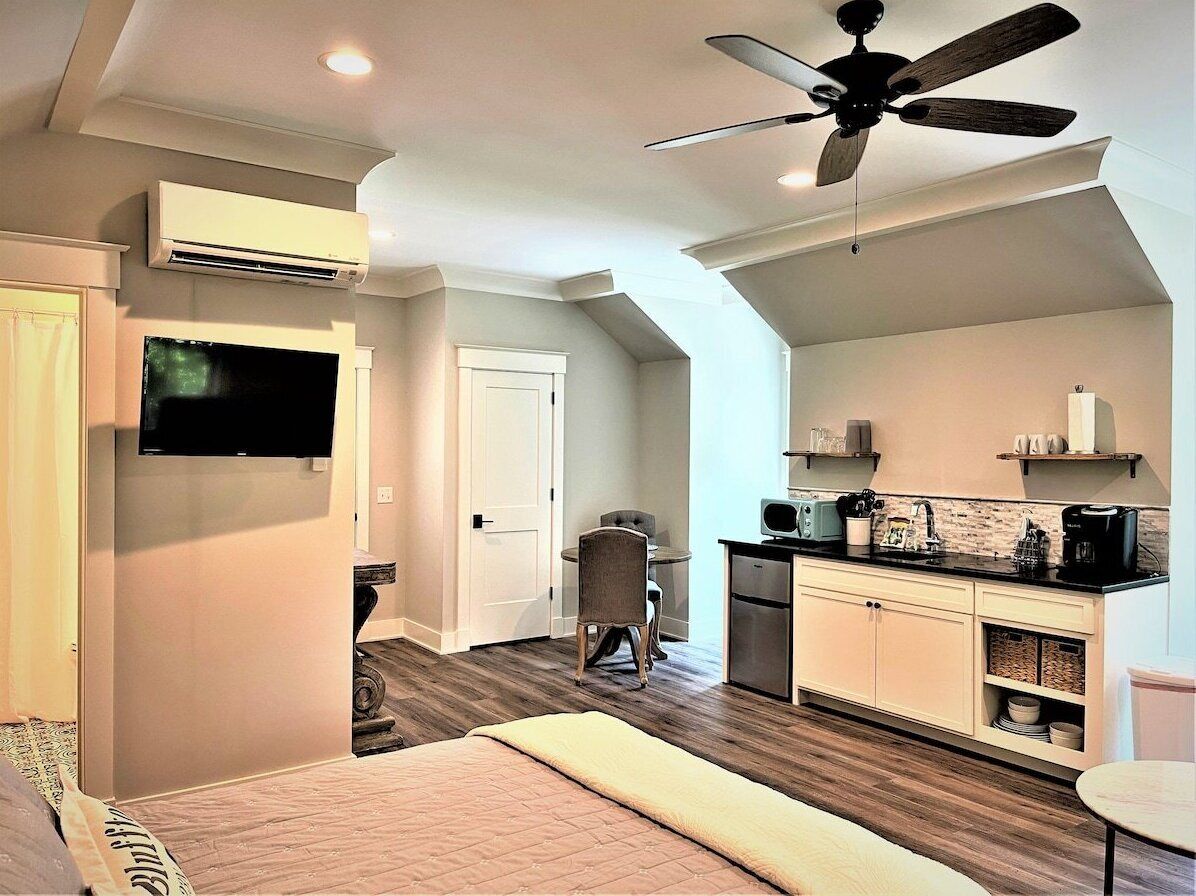 1 habitación, escritorio, tabla de planchar con plancha y wifi gratis 