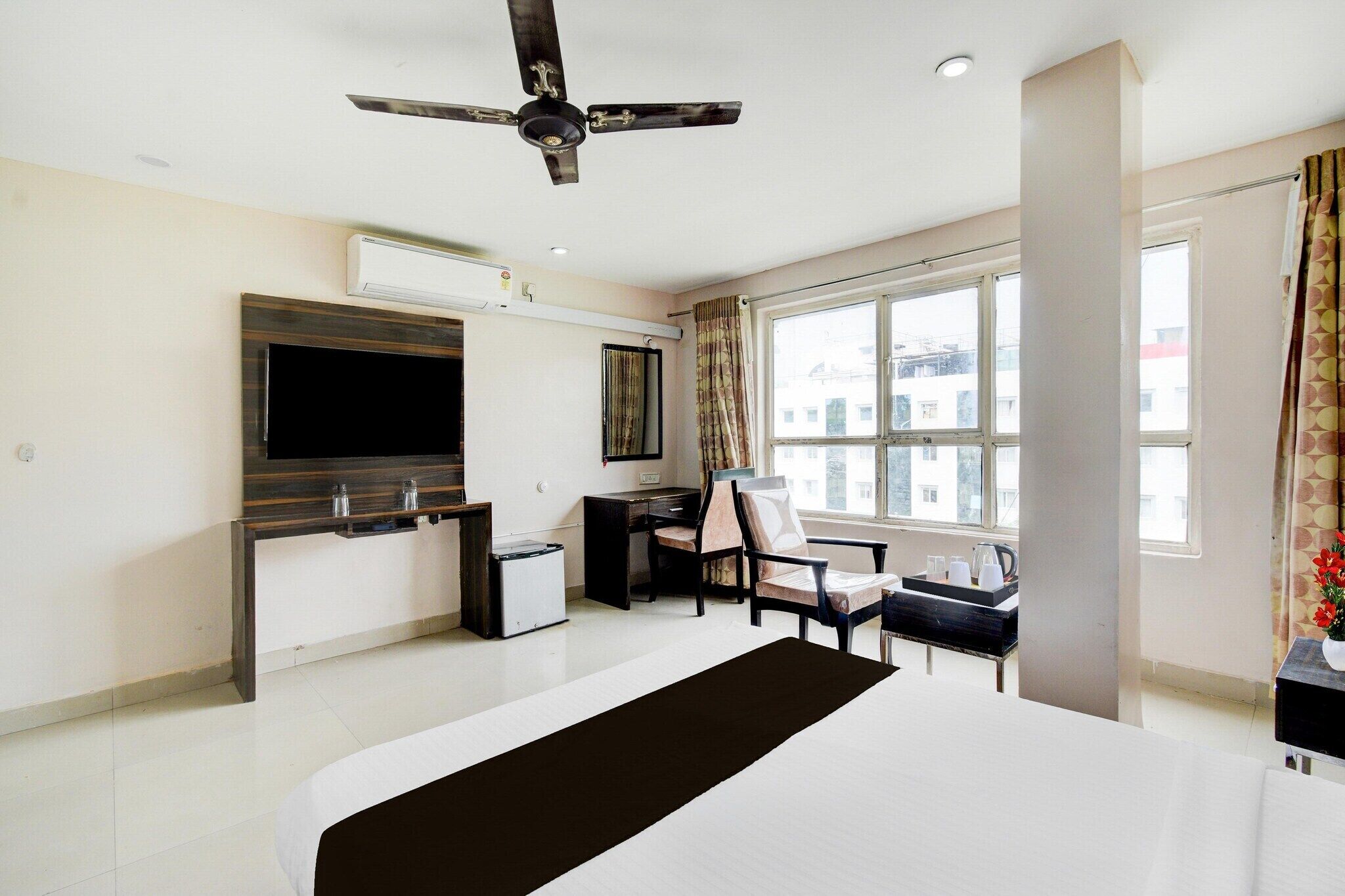 1 bedroom, desk, free WiFi, bed sheets
