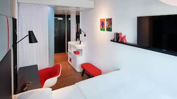 In-room safe, blackout drapes, soundproofing, free WiFi
