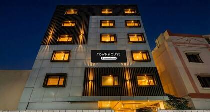 Super Townhouse V Hotel