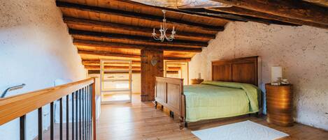 2 Schlafzimmer, BĂŒgeleisen/BĂŒgelbrett, WLAN, BettwĂ€sche