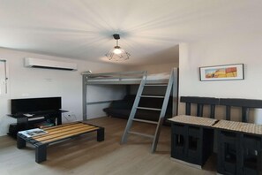 Interior - Home with Mezzanine, Souillac (SOUILLAC)