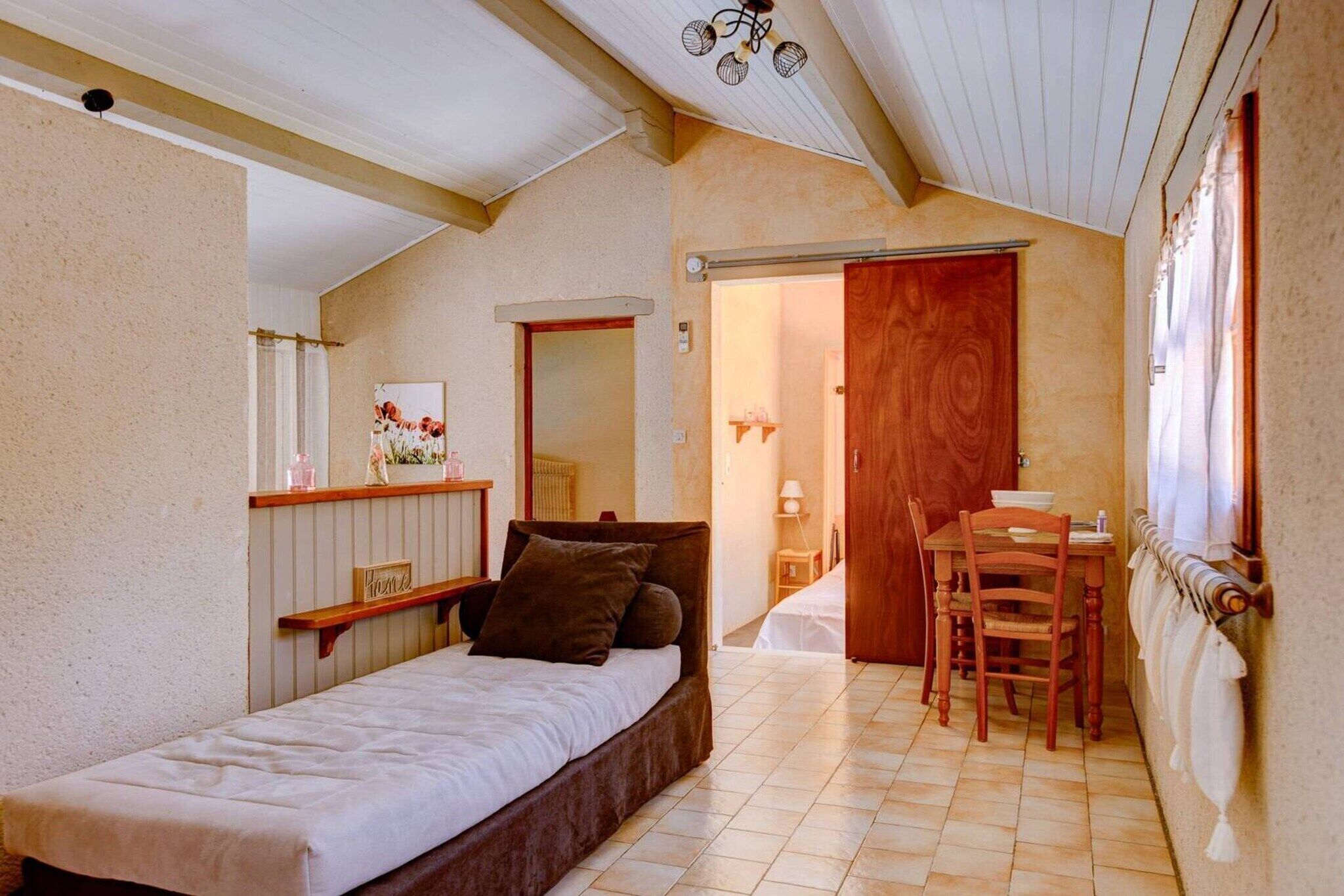 2 bedrooms, iron/ironing board, travel crib, WiFi (free)