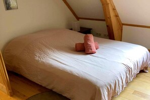 3 Schlafzimmer, Bügeleisen/Bügelbrett, Reisekinderbett