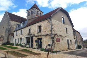 Exterior - Bastide Village Retreat in Montfaucon (MONTFAUCON)
