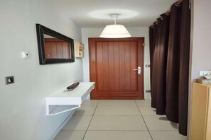 Interior - Stay with Pool Near Rocamadour (LACHAPELLE AUZAC)
