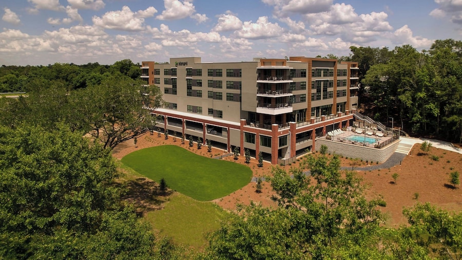 Element by Marriott Bainbridge Riverfront