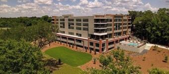Element by Marriott Bainbridge Riverfront