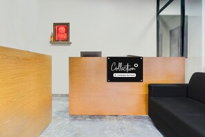 Lobby - Super Collection O Talwade (Pune)