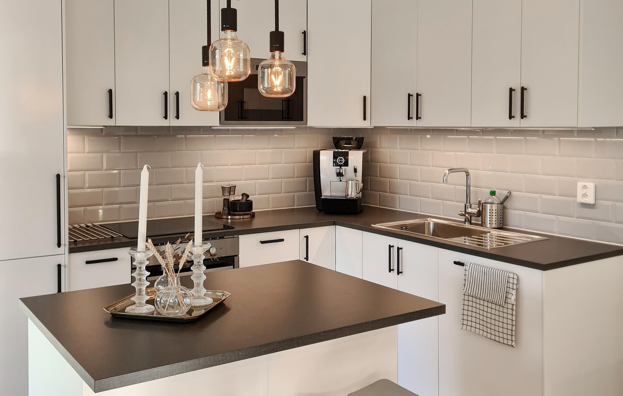 Fridge, microwave, dishwasher, coffee/tea maker