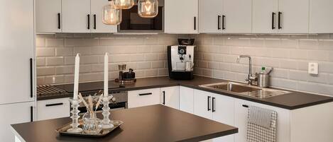 Fridge, microwave, dishwasher, coffee/tea maker