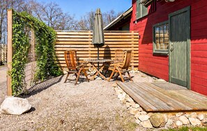 Outdoor dining - Stunning home in öxabäck with WiFi (Öxabäck)
