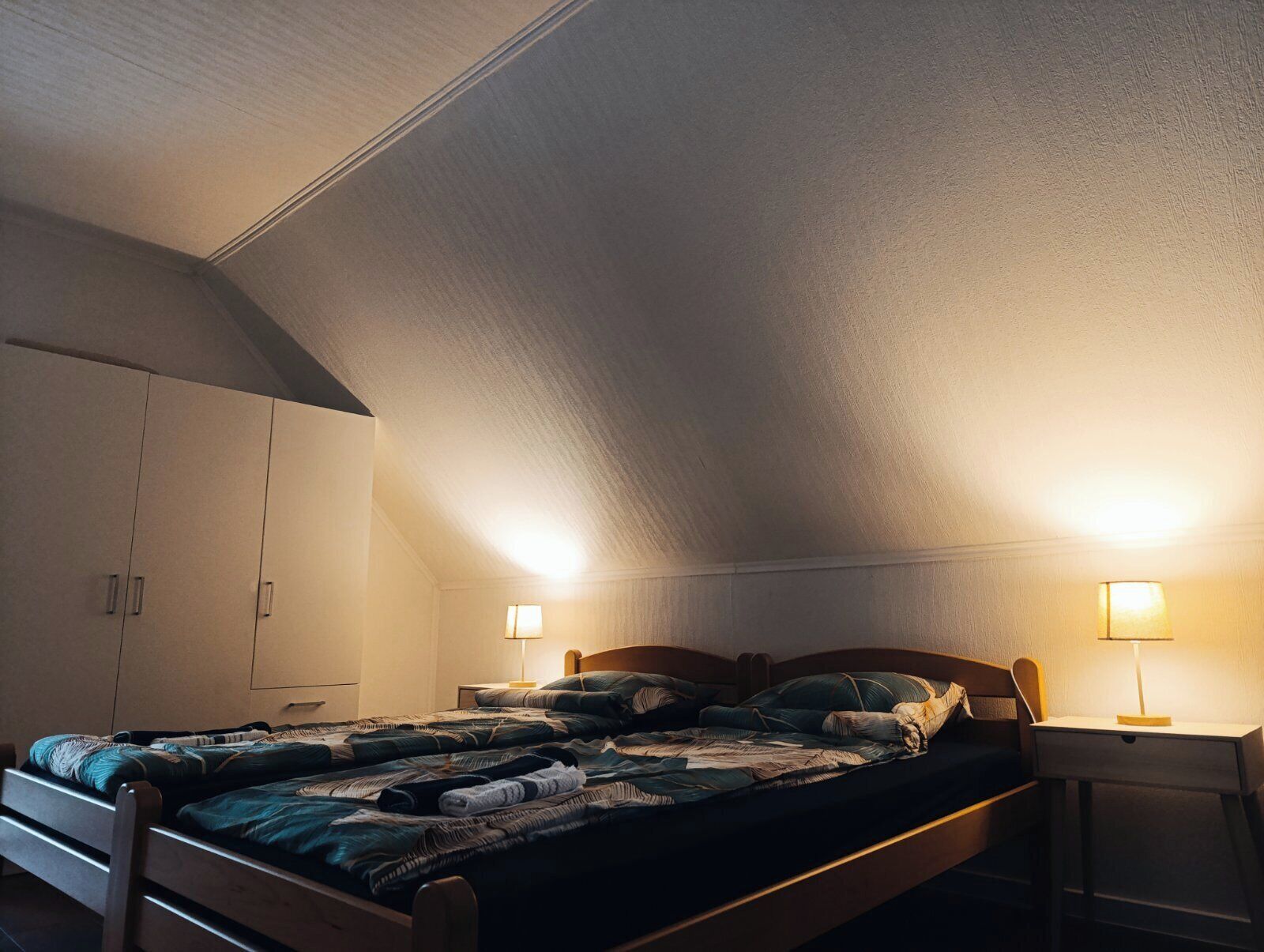 2 chambres, fer et planche à repasser, Wi-Fi gratuit, draps fournis