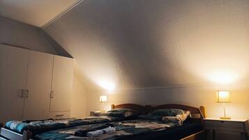 2 chambres, fer et planche Ă repasser, Wi-Fi gratuit, draps fournis