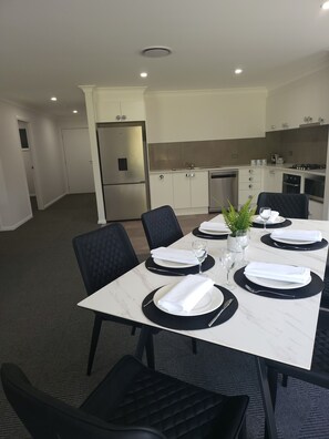 Appartement, 3 chambres, non-fumeur (Multiple Beds, 31 The Ringers Road)