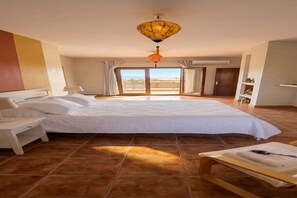 Room - Villa Marinazur- Luxury-Private Pool & Design Rooftop (Saïdia)