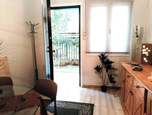 Interior - Marousi Residence With Garden (Marousi)