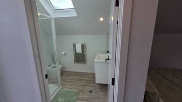 Studio, 1 Bedroom | Bathroom