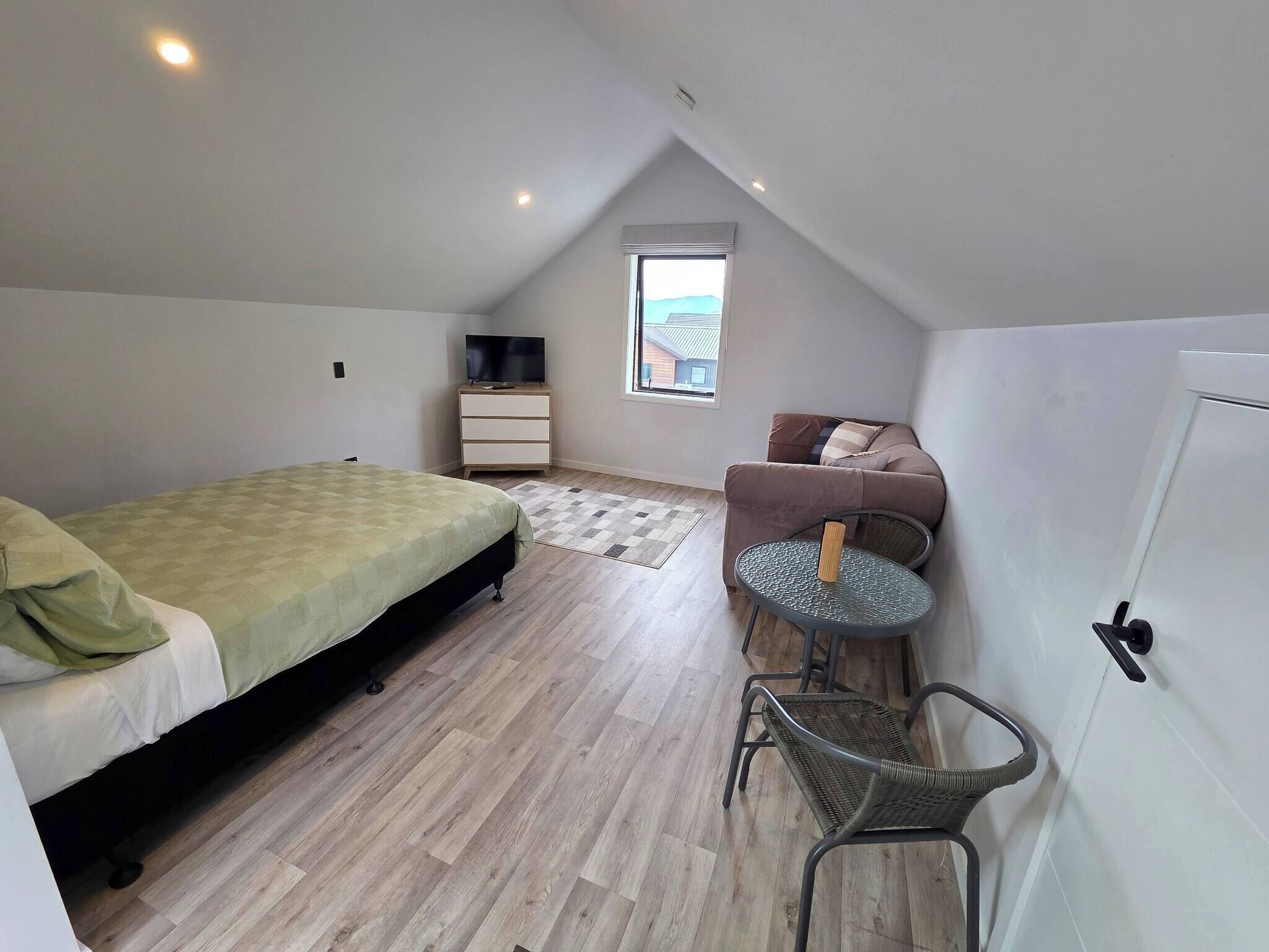 Studio, 1 Bedroom