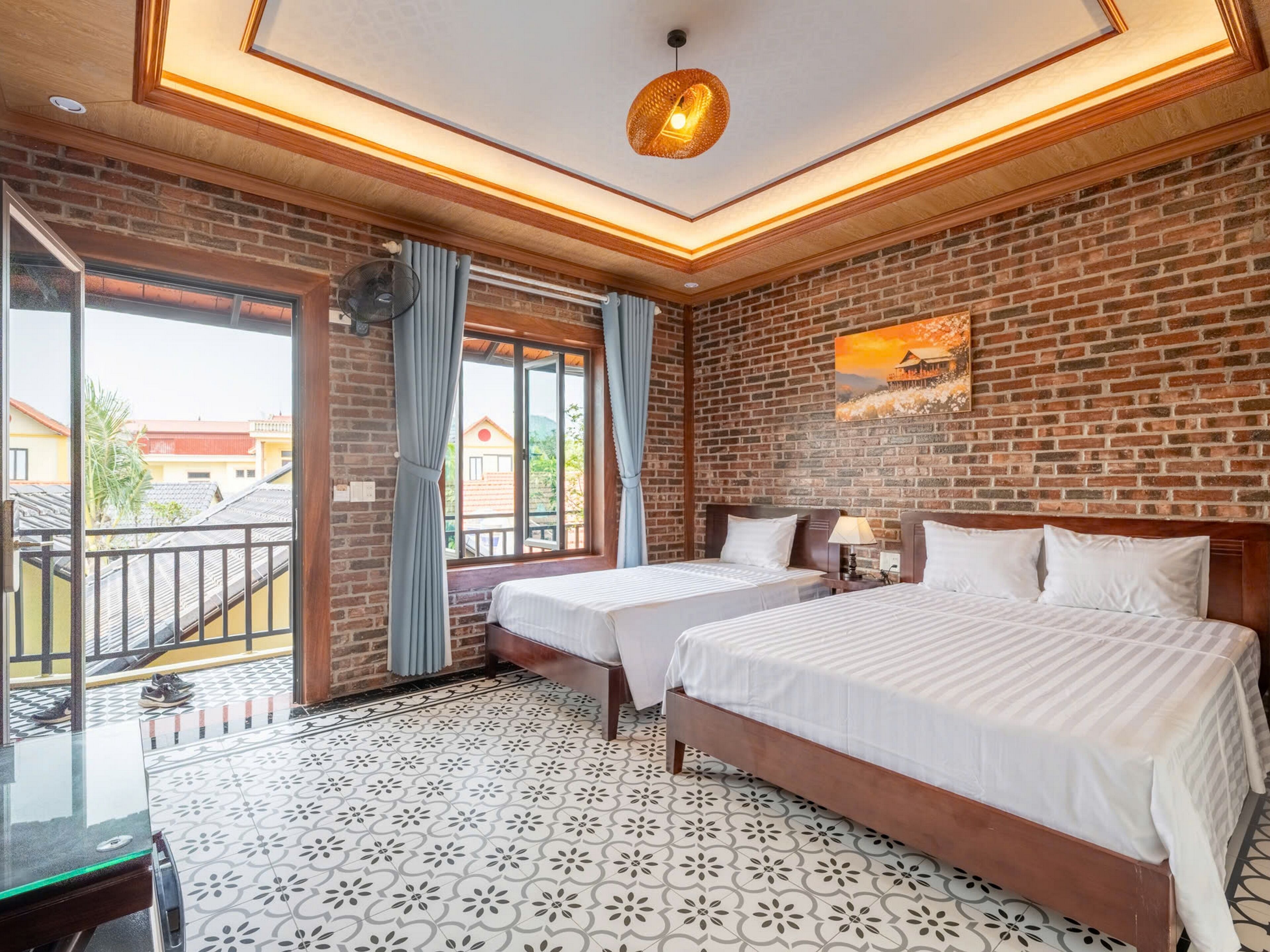 Family Room, Balcony