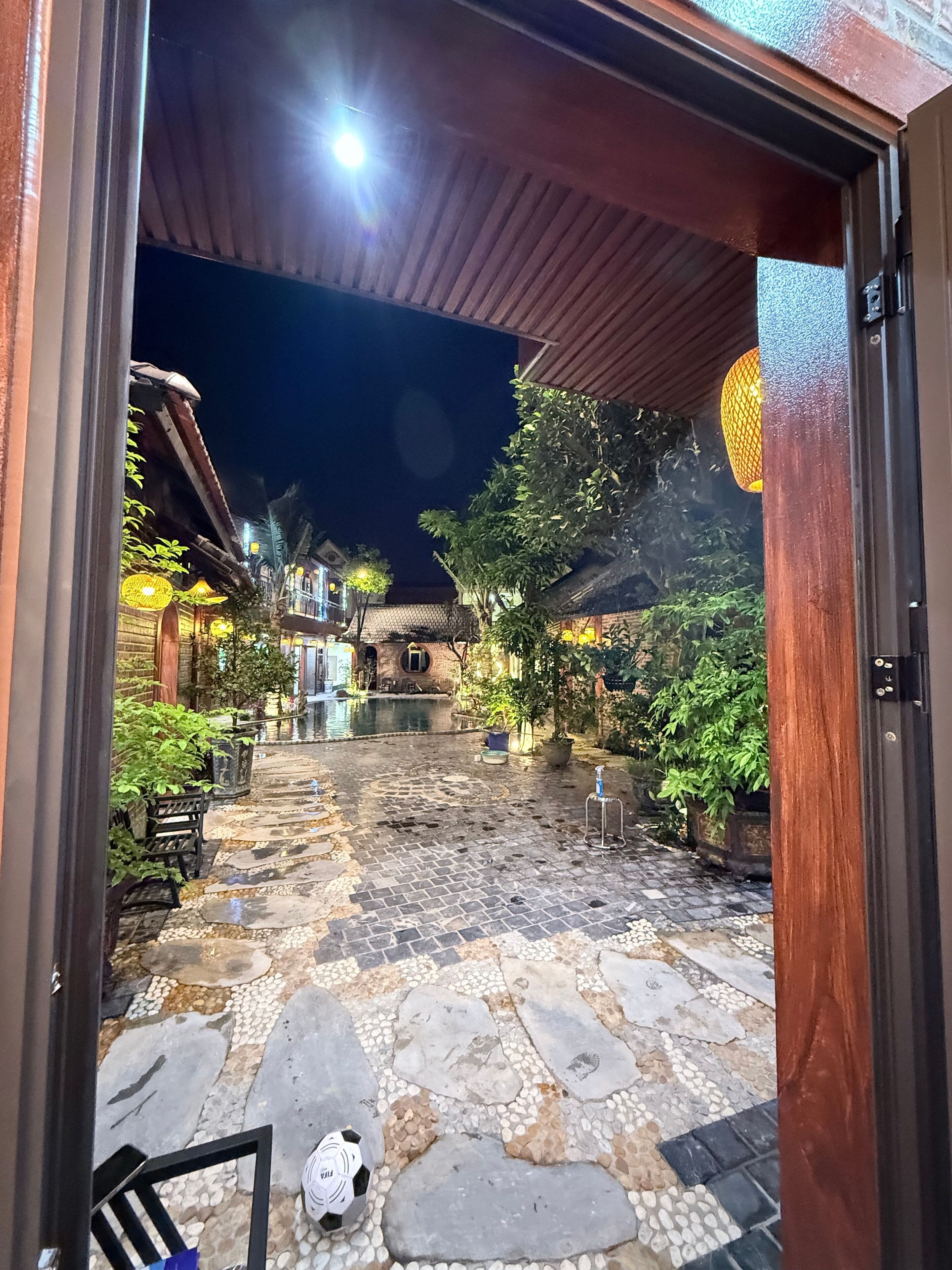 Family Room | Exterior detail