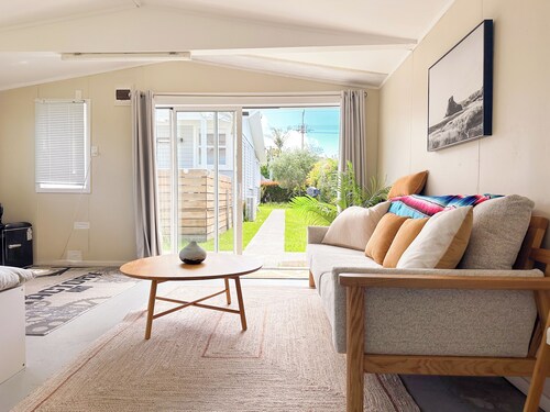 Relaxing Sauna + Ice Bath + Hot Tub Retreat in Matakana