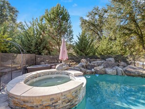 Outdoor pool - Brand New! Pool, Hot Tub, BBQ, Fire Pit & Games (Oakhurst)