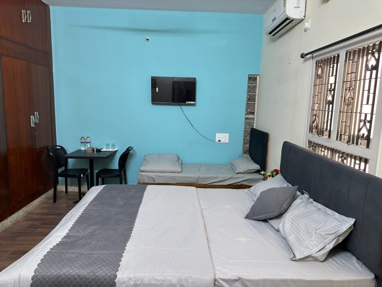 Tremannsrom – standard, byutsikt