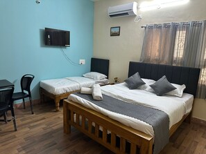 標準三人房, 城市景觀