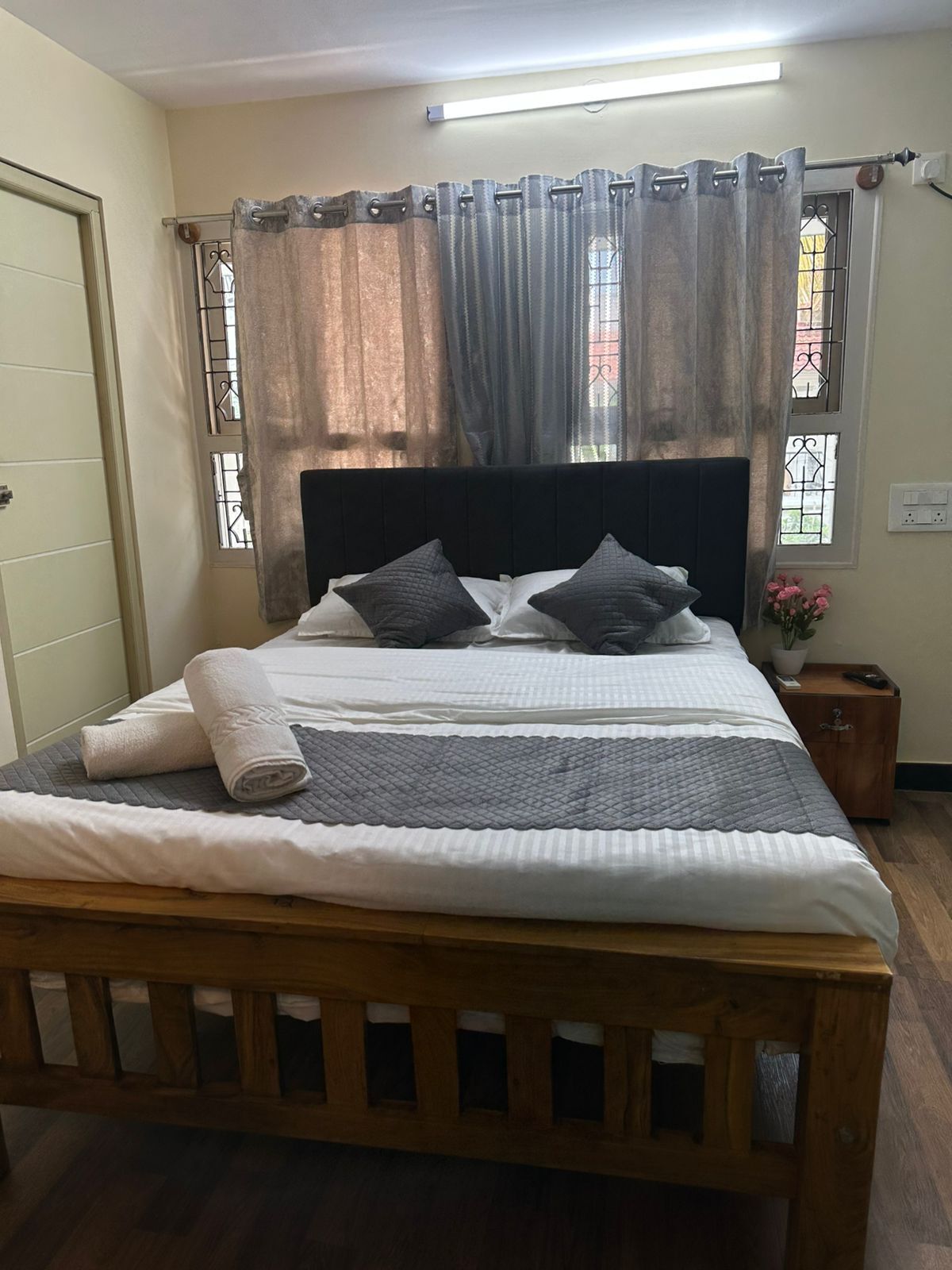 Økonomi-dobbeltrom, byutsikt