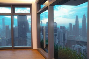 Interior - JD Home | Premium One Bedroom Apartment with KLCC view at Eaton Residences (Kuala Lumpur)