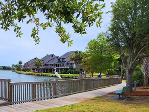 Property grounds - Cambridge 410 - Beautiful Condo in Litchfield by the Sea (Pawleys Island)