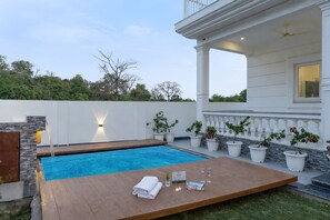 Pool - ELIVAAS Kimadi House 4 BHK With Pool (Gajiyawala)