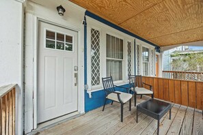 Terrace/patio - *NEW* Hot tub | 3BR | Near German Village (Columbus)