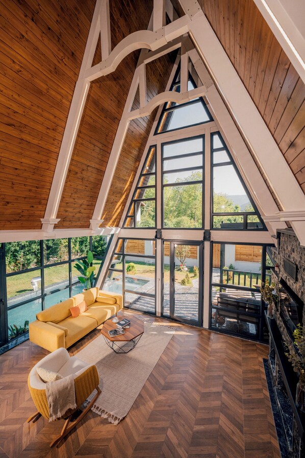 Deluxe Bungalow, Private Pool, Mountain View | Living area - Sapanca Fitos Bungalov (Sapanca)