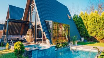 Bangalô luxo, piscina particular, vista para a montanha | Piscina | 5 piscinas externas