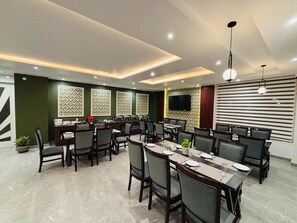 Restaurant - EL PINO (Dharamshala)