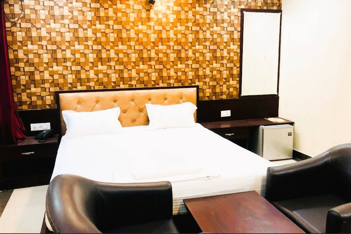 Deluxe Double Room, City View