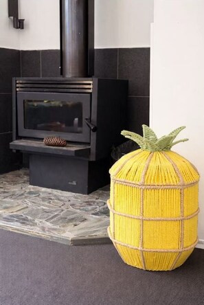 Interior - Lake & Mountain Views, cozy 2BR Home (Queenstown)