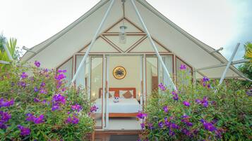 Standard Double Room, Balcony, Garden View