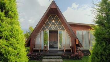 Junior Cabin, Balcony, Garden View | Exterior